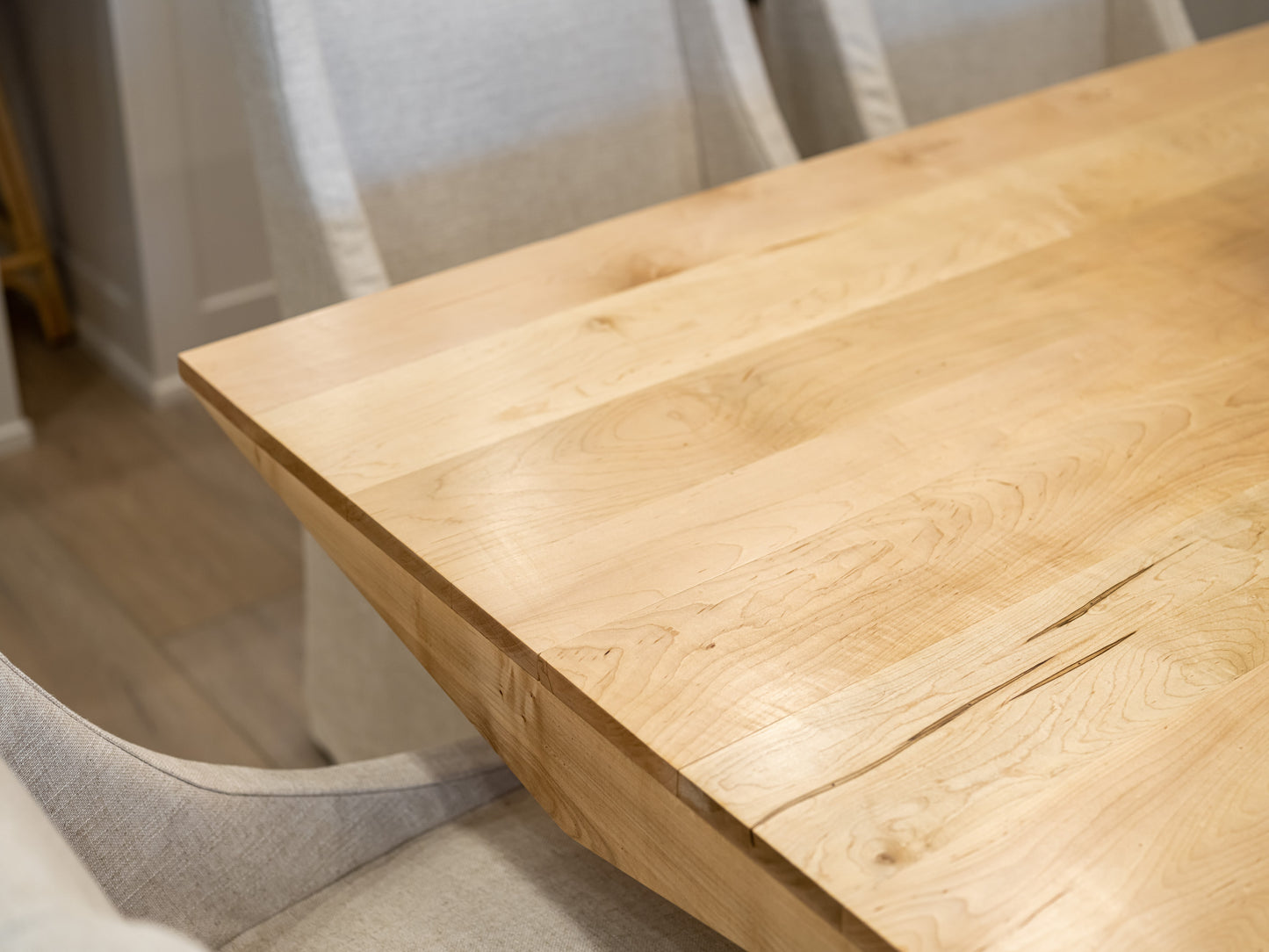 LONDON Dining Table